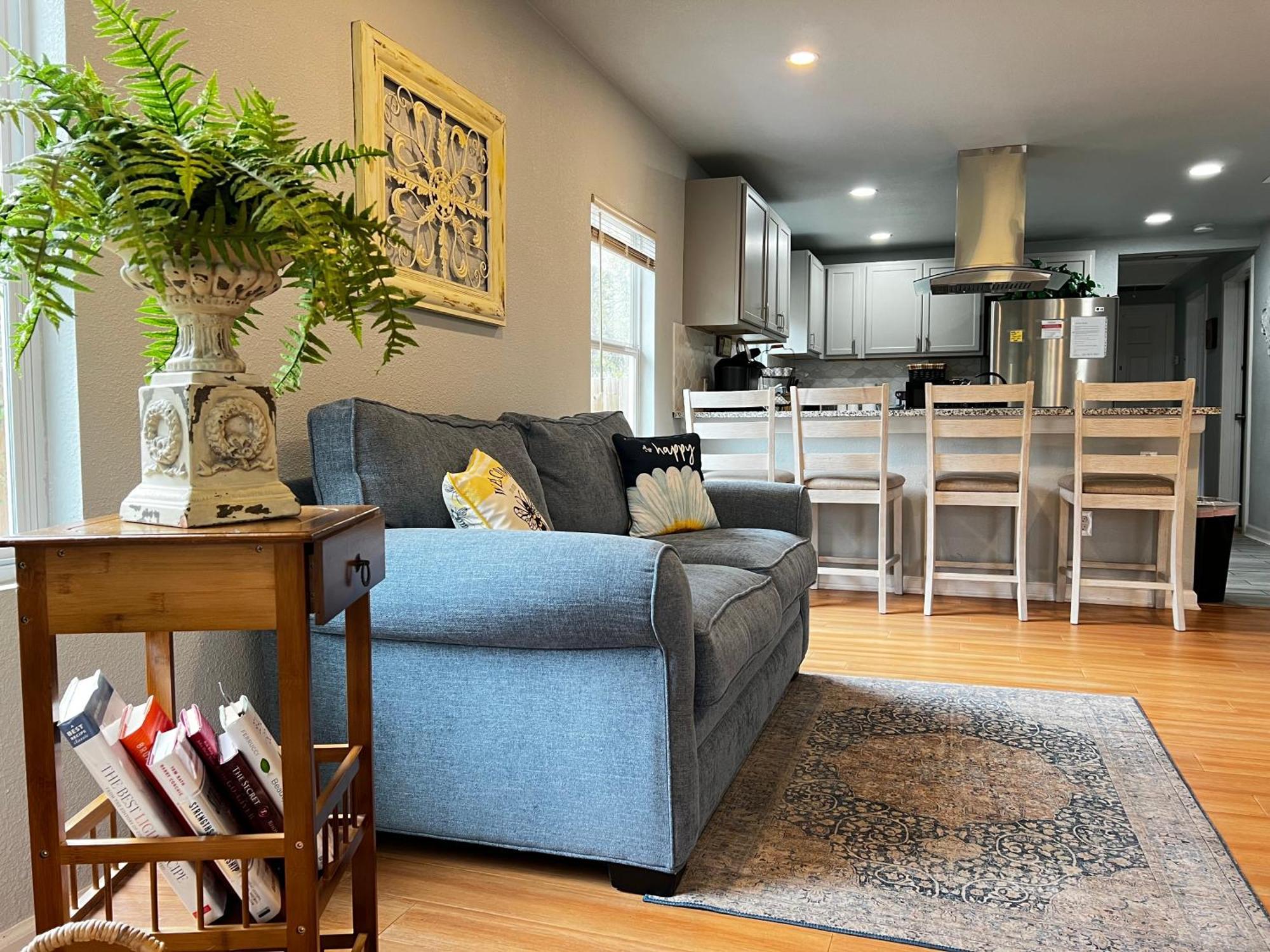 Boho Bliss- Cozy Private Room 2 Miles From Alamodome! San Antonio Exterior photo