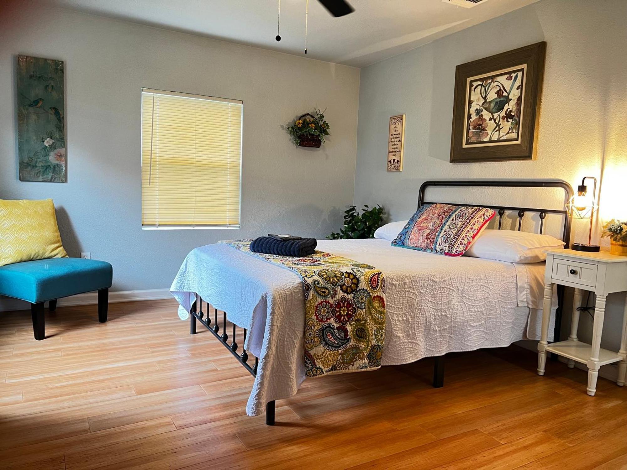 Boho Bliss- Cozy Private Room 2 Miles From Alamodome! San Antonio Exterior photo